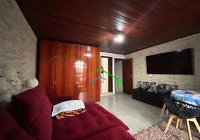 Foto 1 de Casa com 2 Quartos à venda, 175m² em Vila Dirce, Carapicuíba