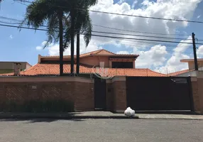 Foto 1 de Sobrado com 3 Quartos à venda, 325m² em Vila Ferroviária, Araraquara