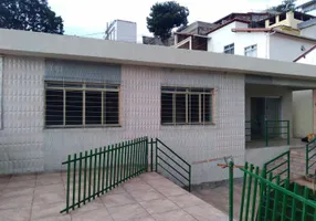 Foto 1 de Casa com 4 Quartos à venda, 230m² em Paraíso, Belo Horizonte