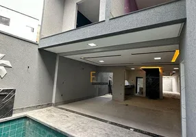 Foto 1 de Sobrado com 3 Quartos à venda, 248m² em Setor Central, Goiânia