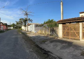 Foto 1 de Sobrado com 2 Quartos à venda, 130m² em Gaivota Praia, Itanhaém