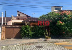 Foto 1 de Casa de Condomínio com 4 Quartos à venda, 140m² em Taquara, Rio de Janeiro