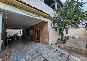 Foto 1 de Casa com 4 Quartos à venda, 250m² em Coelho da Rocha, São João de Meriti