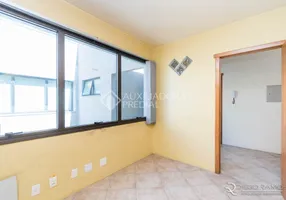 Foto 1 de Sala Comercial para alugar, 37m² em Mont' Serrat, Porto Alegre