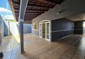 Foto 1 de Casa com 3 Quartos à venda, 300m² em Vila Vicentina, Brasília