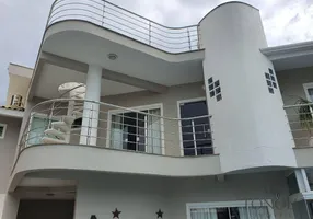 Foto 1 de Casa com 3 Quartos à venda, 304m² em Ariribá, Balneário Camboriú