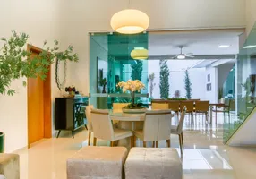 Foto 1 de Casa de Condomínio com 5 Quartos à venda, 435m² em Condominio Jardim Roma, Uberlândia