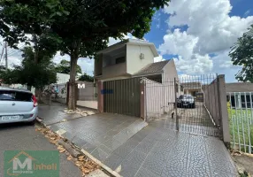 Foto 1 de Sobrado com 4 Quartos à venda, 217m² em Jardim Maravilha, Maringá
