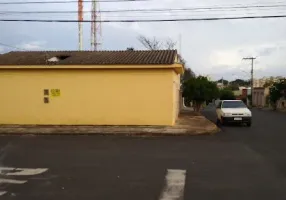 Foto 1 de Casa com 2 Quartos à venda, 70m² em Universitário, Uberaba