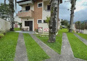 Foto 1 de Casa com 2 Quartos para alugar, 74m² em Martim de Sa, Caraguatatuba