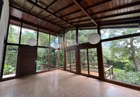 Foto 1 de Casa de Condomínio com 4 Quartos à venda, 243m² em Granja Comary, Teresópolis