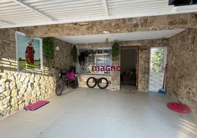 Foto 1 de Casa com 3 Quartos à venda, 200m² em Jardim Nice, São Paulo