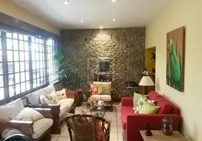 Foto 1 de Casa com 4 Quartos à venda, 250m² em Taquara, Rio de Janeiro