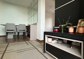 Foto 1 de Apartamento com 2 Quartos para alugar, 46m² em Jardim Marilu, Carapicuíba