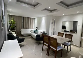 Foto 1 de Apartamento com 2 Quartos à venda, 74m² em Copacabana, Rio de Janeiro