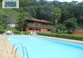 Foto 1 de Casa com 6 Quartos à venda, 800m² em Três Córregos, Teresópolis