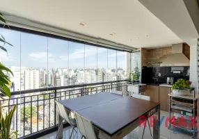 Foto 1 de Apartamento com 3 Quartos à venda, 137m² em Moema, São Paulo