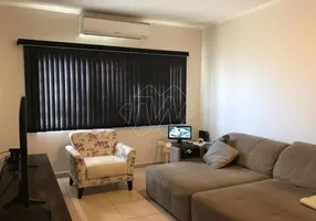 Foto 1 de Casa com 3 Quartos à venda, 198m² em Jardim das Roseiras, Araraquara