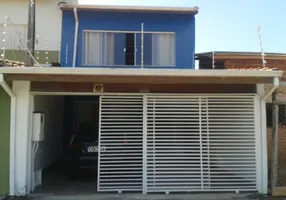 Foto 1 de Sobrado com 2 Quartos à venda, 157m² em Mombaça, Pindamonhangaba