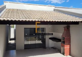 Foto 1 de Casa com 2 Quartos à venda, 81m² em Setor Maysa, Trindade