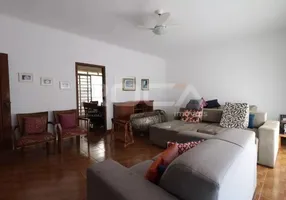 Foto 1 de Casa com 3 Quartos para venda ou aluguel, 211m² em Jardim Macedo, Ribeirão Preto