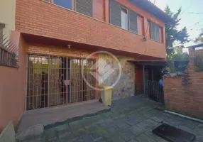 Foto 1 de Casa de Condomínio com 5 Quartos à venda, 250m² em Parque do Ingá, Teresópolis