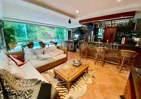 Foto 1 de Casa de Condomínio com 3 Quartos à venda, 436m² em Braunes, Nova Friburgo