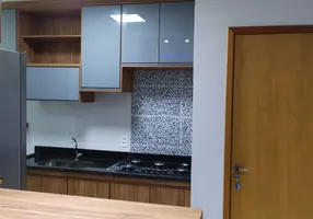 Foto 1 de Apartamento com 2 Quartos à venda, 48m² em Jardim Holanda, Uberlândia