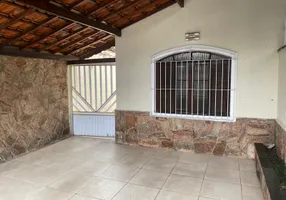 Foto 1 de Casa com 3 Quartos à venda, 118m² em Vila Tupi, Praia Grande
