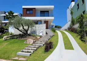 Foto 1 de Casa de Condomínio com 3 Quartos à venda, 417m² em Nossa Senhora da Saúde, Caxias do Sul