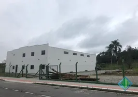 Foto 1 de Galpão/Depósito/Armazém à venda, 701m² em Forquilhas, São José