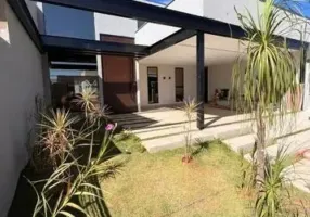 Foto 1 de Casa de Condomínio com 3 Quartos à venda, 200m² em Alphaville, Santana de Parnaíba