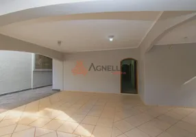 Foto 1 de Sobrado com 4 Quartos à venda, 127m² em São José, Franca