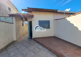 Foto 1 de Sobrado com 3 Quartos à venda, 87m² em Jardim Corumbá, Itanhaém