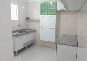 Foto 1 de Casa com 2 Quartos à venda, 100m² em Vila das Palmeiras, Guarulhos