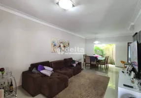 Foto 1 de Casa com 3 Quartos à venda, 284m² em Custódio Pereira, Uberlândia
