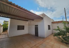 Foto 1 de Casa com 3 Quartos à venda, 140m² em Jardim Antonieta II, Guapiaçu