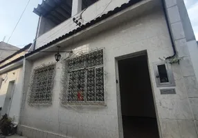 Foto 1 de Casa com 3 Quartos à venda, 46m² em Ramos, Rio de Janeiro