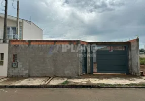 Foto 1 de Casa com 2 Quartos à venda, 68m² em Jardim Embare, São Carlos