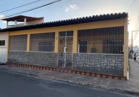 Foto 1 de Casa com 5 Quartos à venda, 220m² em Cohab Anil IV, São Luís