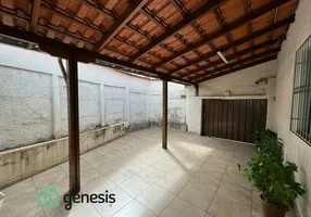 Foto 1 de Casa com 3 Quartos à venda, 186m² em Betânia, Belo Horizonte