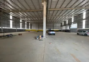 Foto 1 de Galpão/Depósito/Armazém para alugar, 2000m² em Civit II, Serra