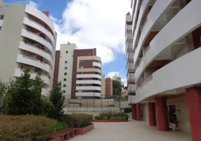 Foto 1 de Apartamento com 3 Quartos para alugar, 174m² em Mercês, Curitiba