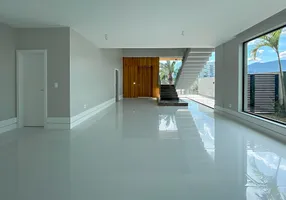 Foto 1 de Casa com 5 Quartos à venda, 655m² em Barra da Tijuca, Rio de Janeiro