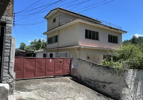 Foto 1 de Casa com 3 Quartos à venda, 712m² em Quarteirão Brasileiro, Petrópolis
