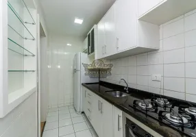 Foto 1 de Apartamento com 3 Quartos para alugar, 61m² em Água Verde, Curitiba