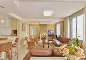 Foto 1 de Apartamento com 3 Quartos à venda, 179m² em Centro, Curitiba