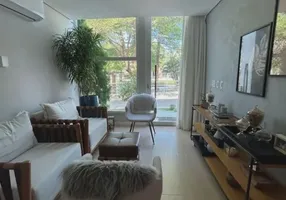 Foto 1 de Casa de Condomínio com 5 Quartos à venda, 260m² em Praia das Toninhas, Ubatuba