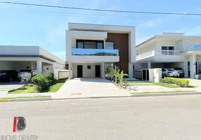 Foto 1 de Casa de Condomínio com 4 Quartos à venda, 280m² em Santa Regina, Camboriú