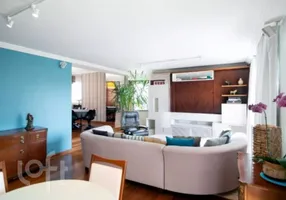 Foto 1 de Apartamento com 4 Quartos à venda, 222m² em Itaim Bibi, São Paulo
